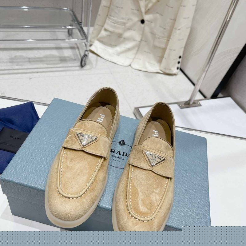 Pra*a leather shoes